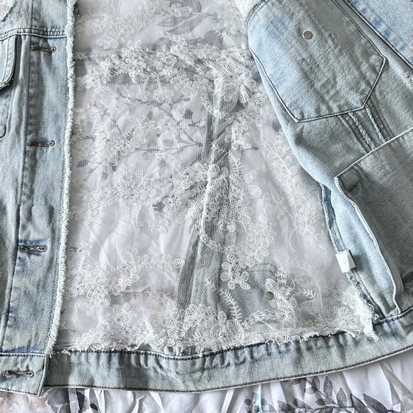 Denim and lace jacket - Picture 10 of 12